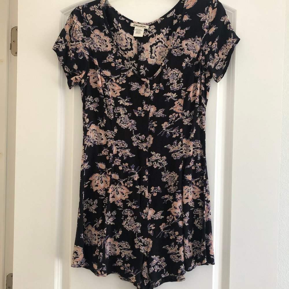 Billabong Floral Short Sleeve Romper size S